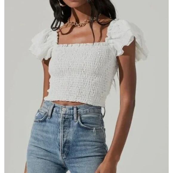 NEW ASTR REVOLVE White Smocked Stretch Top Size L - Picture 1 of 6